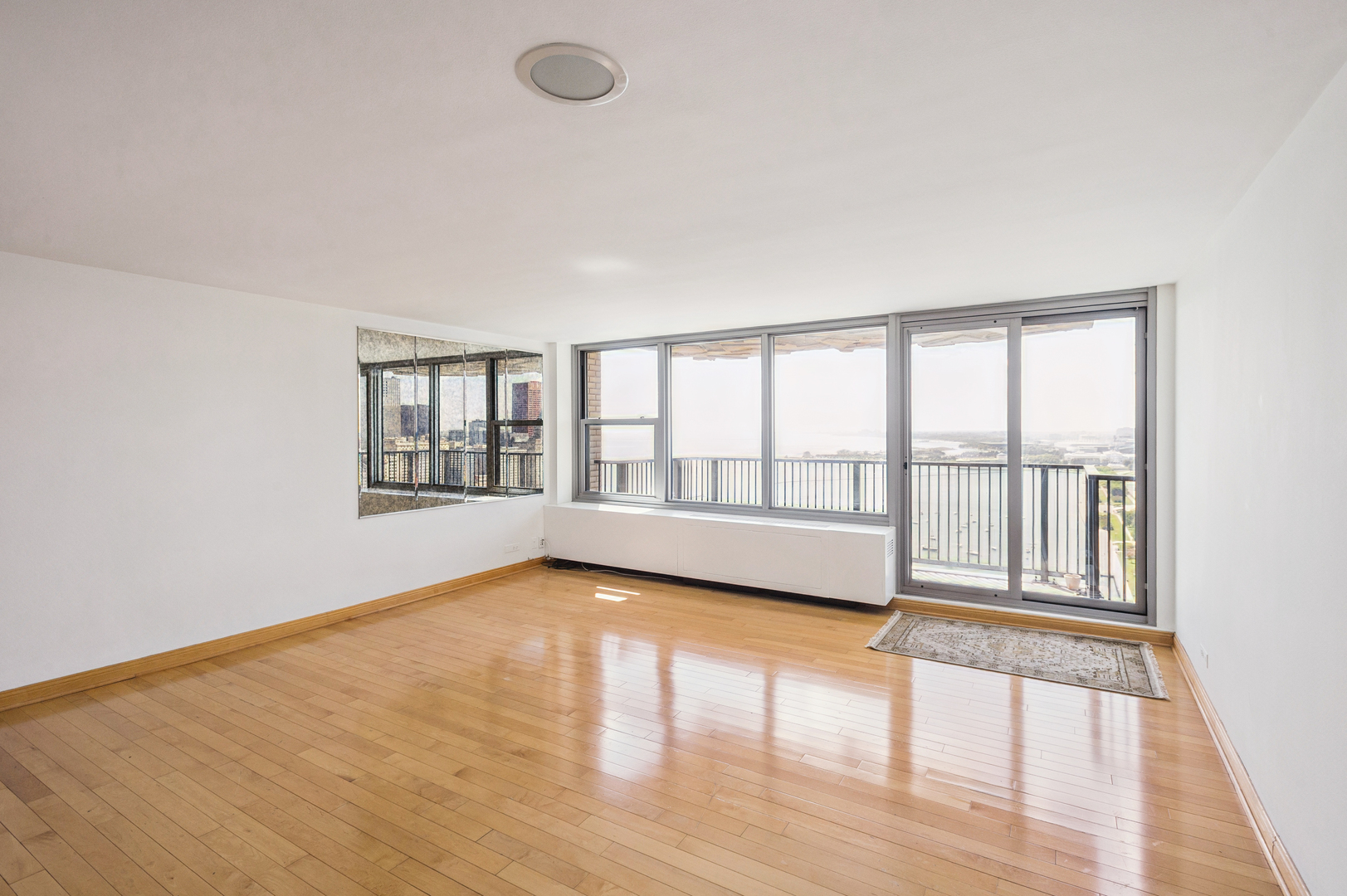 400 E RANDOLPH Street 3905