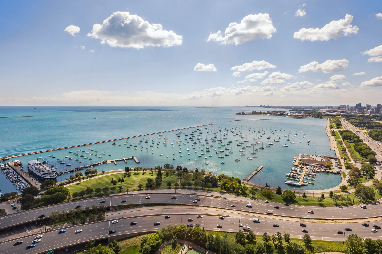 Chicago, Illinois 60601, United States, 1 Bedroom Bedrooms, ,1 BathroomBathrooms,Residential,Active,208753