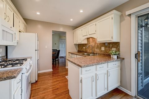 Tiny photo for Woodridge, IL 60517 (MLS # 12617796)