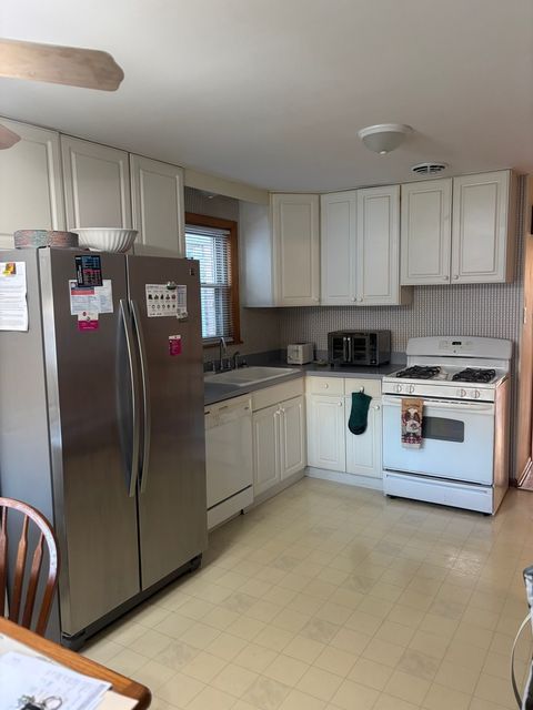 Tiny photo for 5137 S Rutherford Avenue, Chicago, IL 60638 (MLS # 12495378)