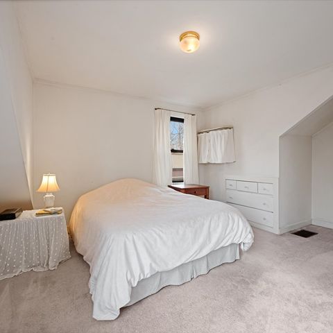 Tiny photo for 2500 Thayer Street, Evanston, IL 60201 (MLS # 12571351)