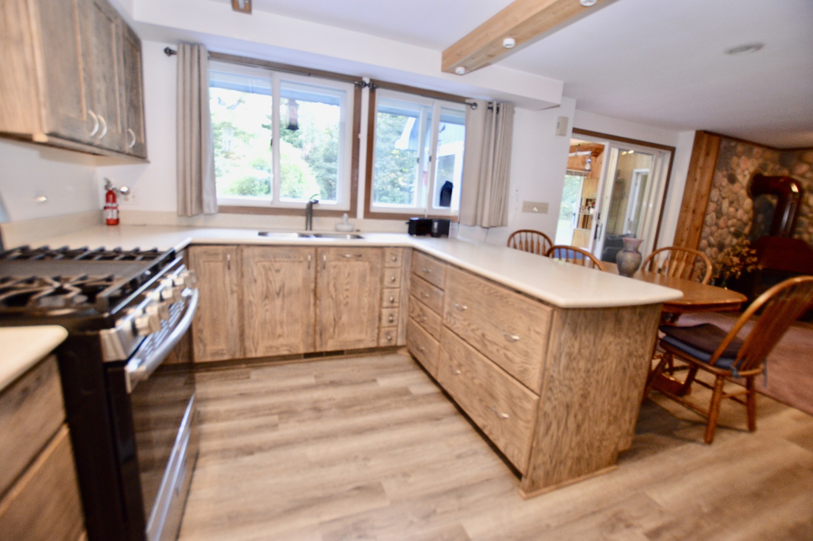 10905 Breezy Lawn Road