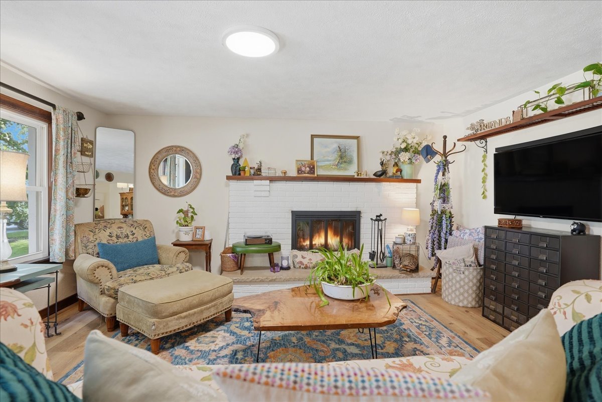 208 4th Street