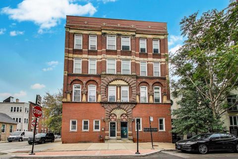 Photo of 1521 N Paulina Street #1F, Chicago, IL 60622 (MLS # 12556570)