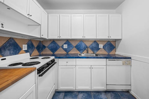Tiny photo for 765 GROVE Drive #103, Buffalo Grove, IL 60089 (MLS # 12732826)