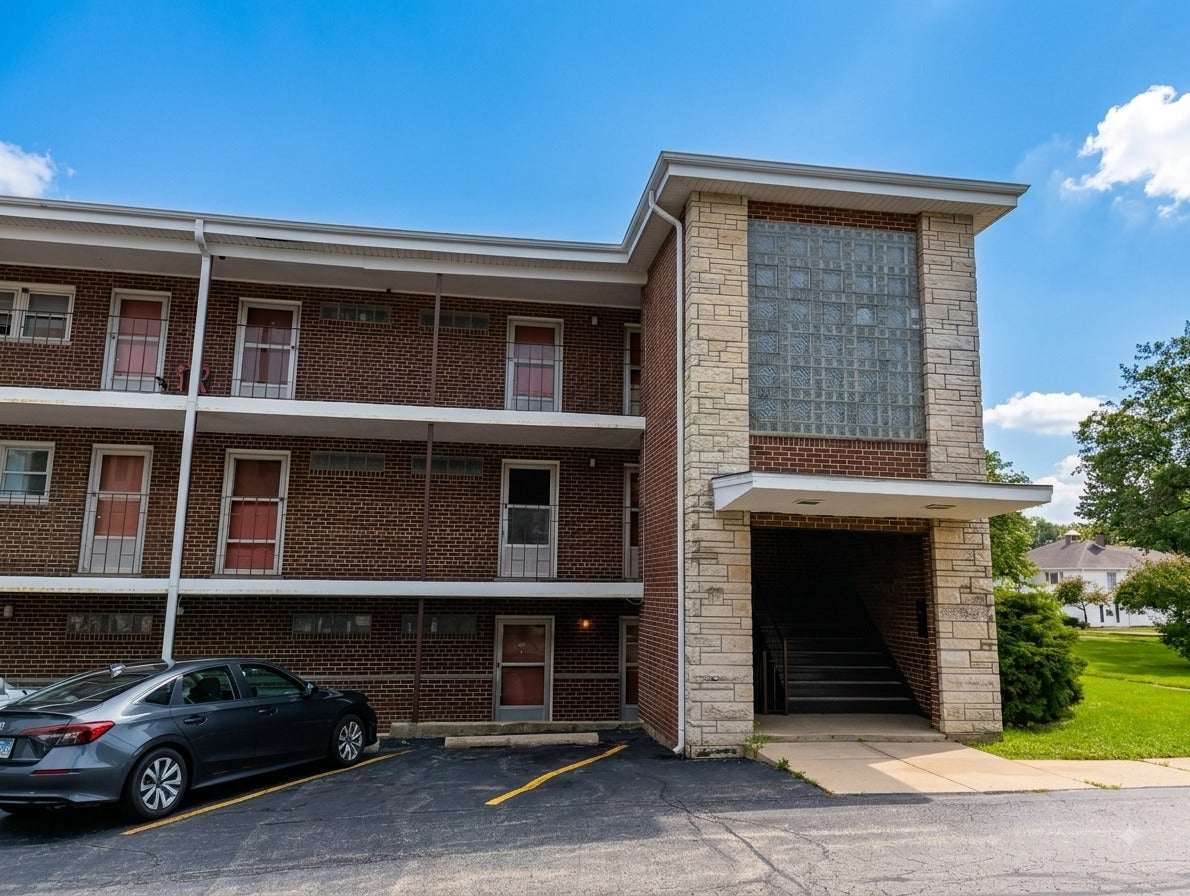 411 N Hicks Road
