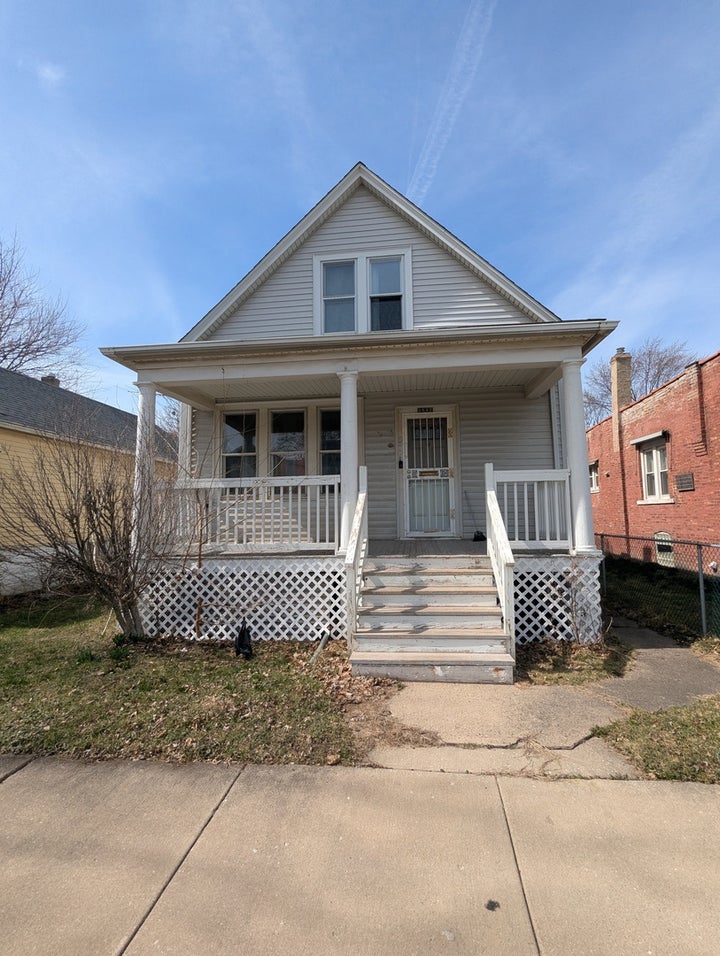 Photo 1 of 6 — 9328 S Kimbark Avenue, Chicago, IL 60619