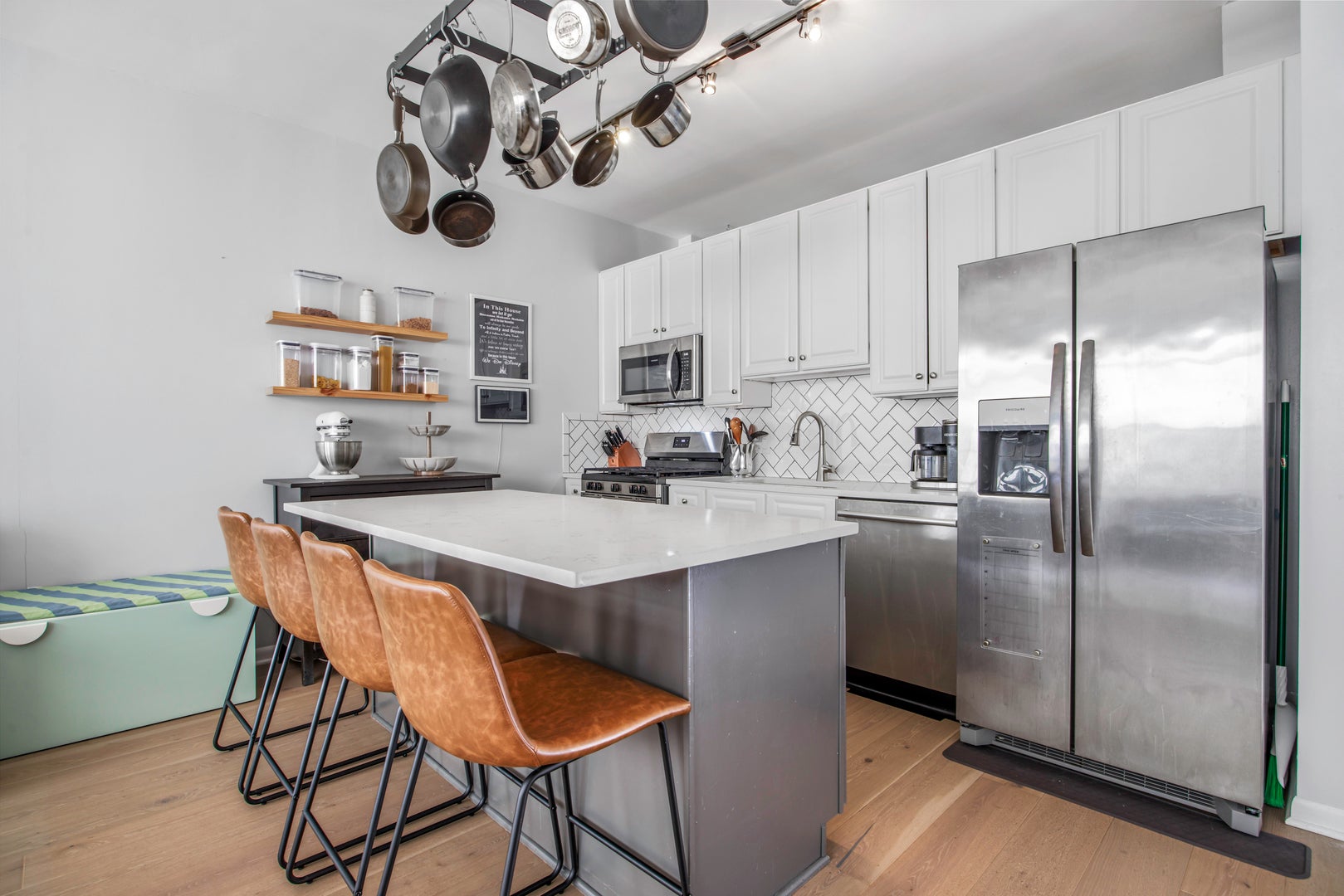 1200 W Monroe Street 313