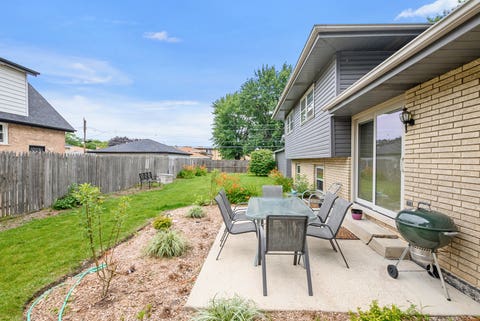 Tiny photo for 3700 W 120th Place, Alsip, IL 60803 (MLS # 12690028)