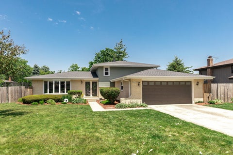 Photo of 2422 Chippewa Court, Lisle, IL 60532 (MLS # 12695529)