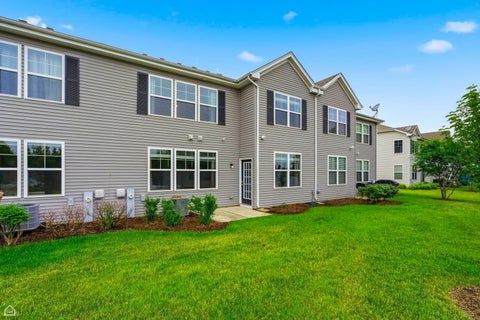 Tiny photo for 1355 Lighthouse Lane, Pingree Grove, IL 60140 (MLS # 12672901)