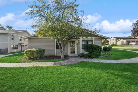 Photo of 5775 Madrid Court #A, Hanover Park, IL 60133 (MLS # 12492201) Photo of 5775 Madrid Court #A, Hanover Park, IL 60133 (MLS # 12492201)