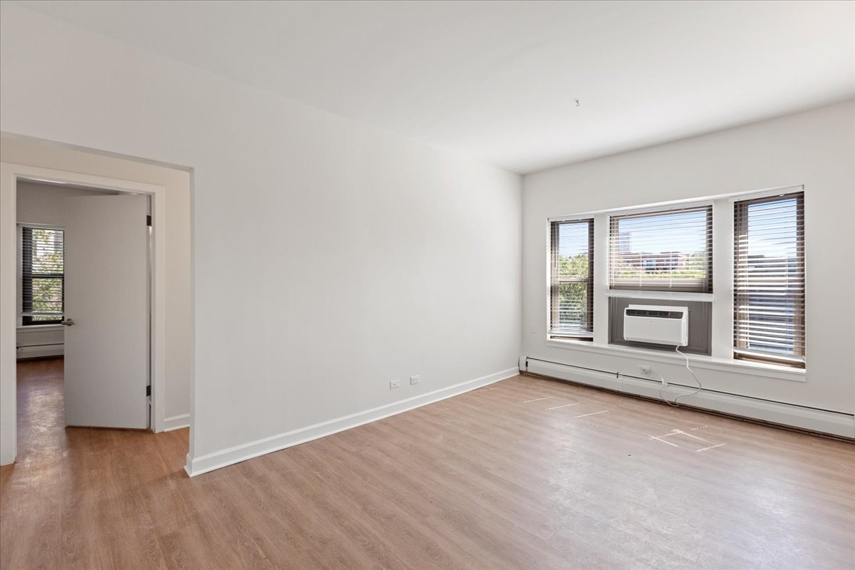 900 W Windsor Avenue 3E