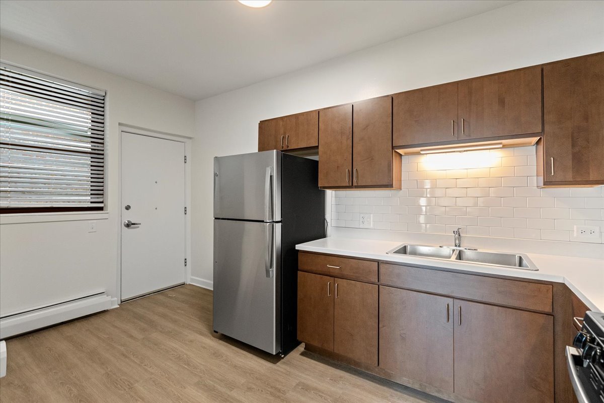 900 W Windsor Avenue 3E