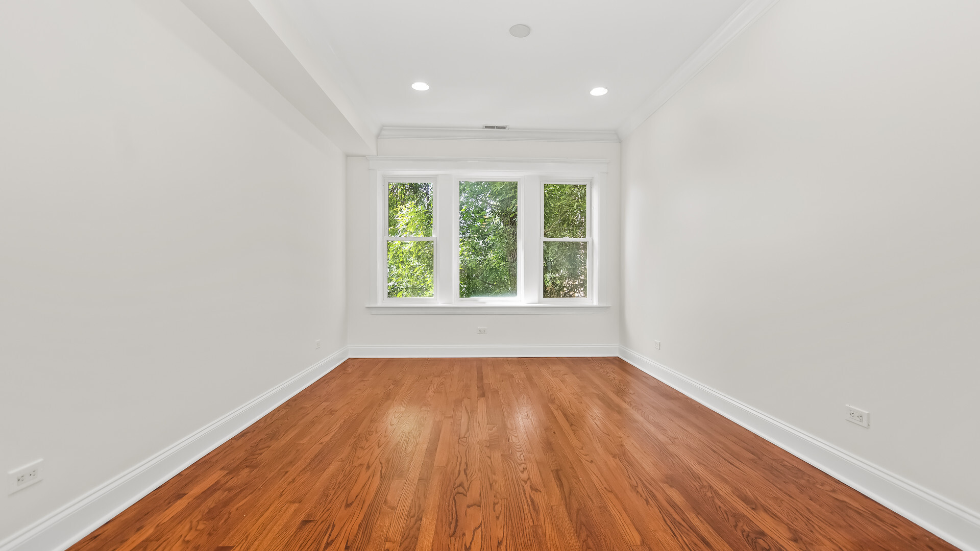 3652 W Belle Plaine Avenue 304