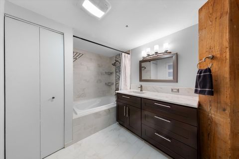 Tiny photo for 913 W Van Buren Street #4C, Chicago, IL 60607 (MLS # 12456629)