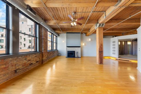 Tiny photo for 913 W Van Buren Street #4C, Chicago, IL 60607 (MLS # 12456629)