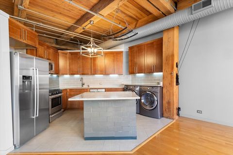 Tiny photo for 913 W Van Buren Street #4C, Chicago, IL 60607 (MLS # 12456629)