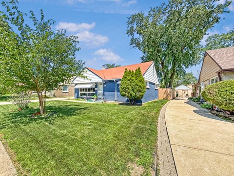 Tiny photo for 1113 Bristol Avenue, Westchester, IL 60154 (MLS # 12700285)