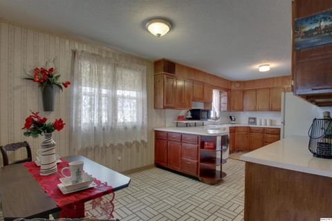 Tiny photo for 523 Temple Street, Quincy, IL 62305 (MLS # 12530777)