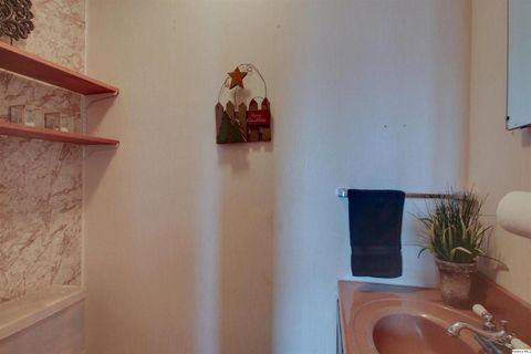 Tiny photo for 523 Temple Street, Quincy, IL 62305 (MLS # 12530777)