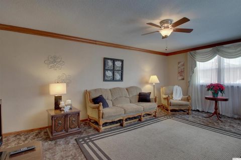 Tiny photo for 523 Temple Street, Quincy, IL 62305 (MLS # 12530777)