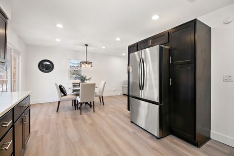 Tiny photo for 214 Somerset Court, New Lenox, IL 60451 (MLS # 12529181)