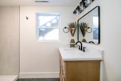 Tiny photo for 214 Somerset Court, New Lenox, IL 60451 (MLS # 12529181)