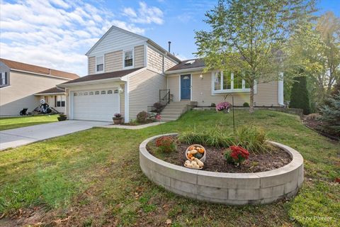 Tiny photo for 105 Canton Lane, Streamwood, IL 60107 (MLS # 12505643)