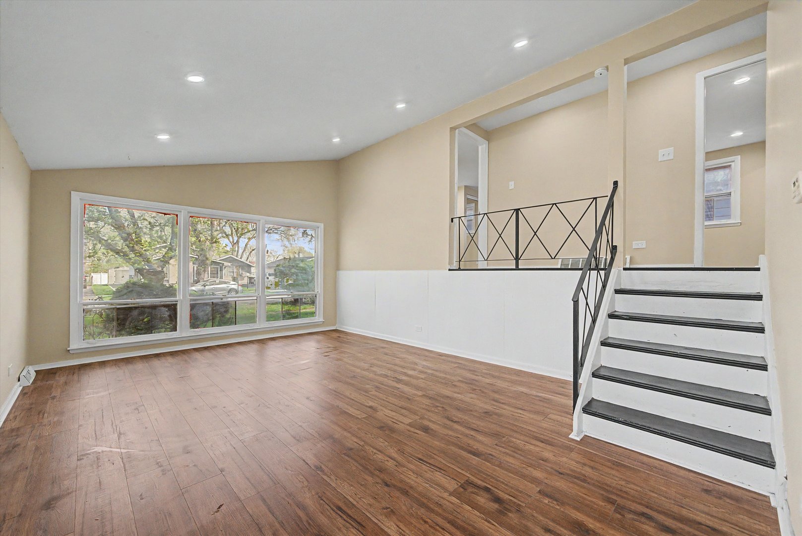 16420 Paulina Street