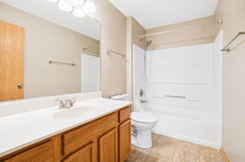 Tiny photo for 1623 Silverstone Drive #1623, Carpentersville, IL 60110 (MLS # 12700525)