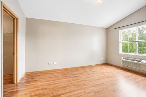 Tiny photo for 1623 Silverstone Drive #1623, Carpentersville, IL 60110 (MLS # 12700525)