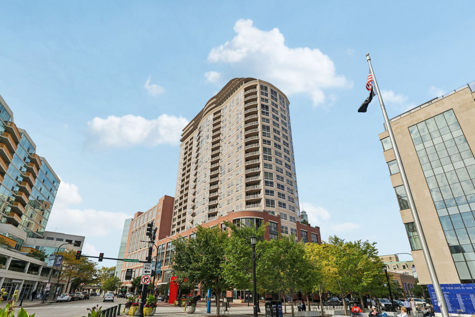807 Davis Street 403