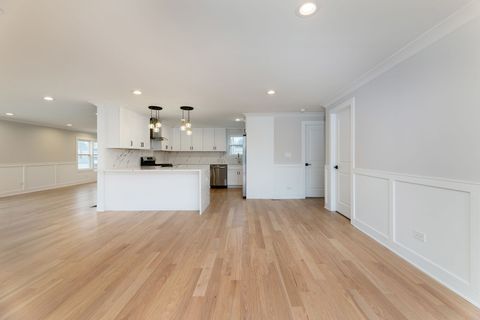 Tiny photo for 8110 Lockwood Avenue, Burbank, IL 60459 (MLS # 12596243)