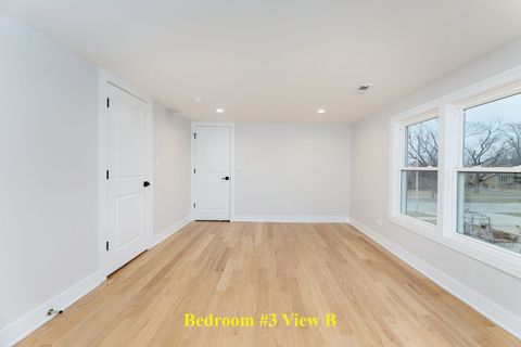 Tiny photo for 8110 Lockwood Avenue, Burbank, IL 60459 (MLS # 12596243)