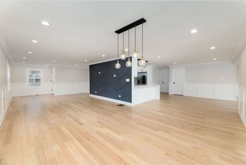 Tiny photo for 8110 Lockwood Avenue, Burbank, IL 60459 (MLS # 12596243)