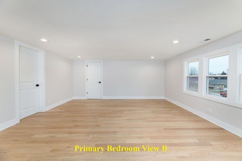 Tiny photo for 8110 Lockwood Avenue, Burbank, IL 60459 (MLS # 12596243)