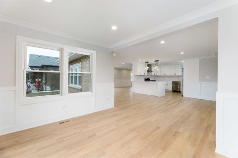 Tiny photo for 8110 Lockwood Avenue, Burbank, IL 60459 (MLS # 12596243)