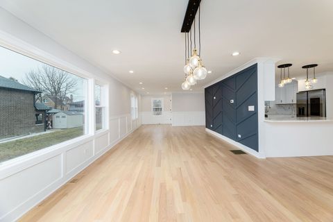 Tiny photo for 8110 Lockwood Avenue, Burbank, IL 60459 (MLS # 12596243)