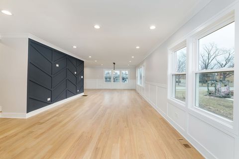 Tiny photo for 8110 Lockwood Avenue, Burbank, IL 60459 (MLS # 12596243)