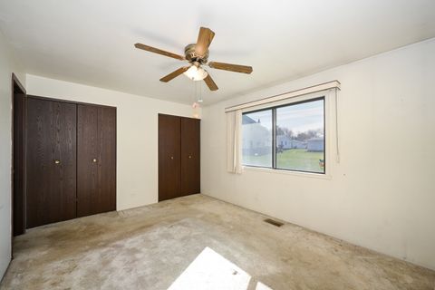 Tiny photo for 951 Chelsea Lane, Schaumburg, IL 60193 (MLS # 12497744)