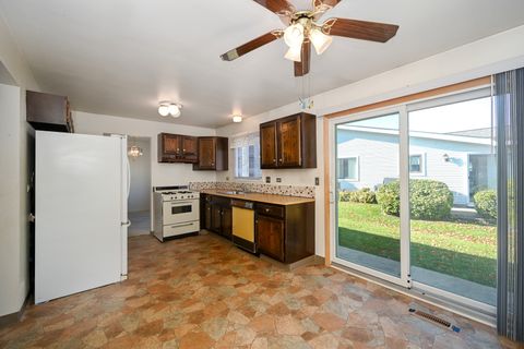 Tiny photo for 951 Chelsea Lane, Schaumburg, IL 60193 (MLS # 12497744)