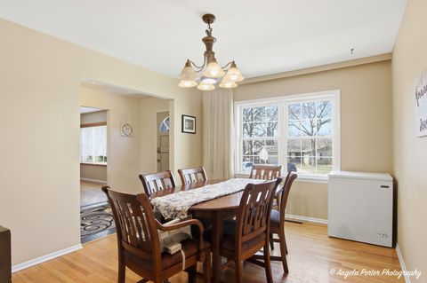 Tiny photo for 916 Essex Court, McHenry, IL 60050 (MLS # 12598152)