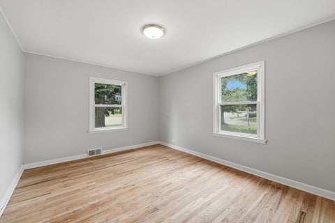 Tiny photo for 834 S Wolf Road, Des Plaines, IL 60016 (MLS # 12776140)