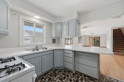 Tiny photo for 834 S Wolf Road, Des Plaines, IL 60016 (MLS # 12776140)