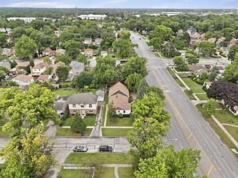 Tiny photo for 834 S Wolf Road, Des Plaines, IL 60016 (MLS # 12776140)