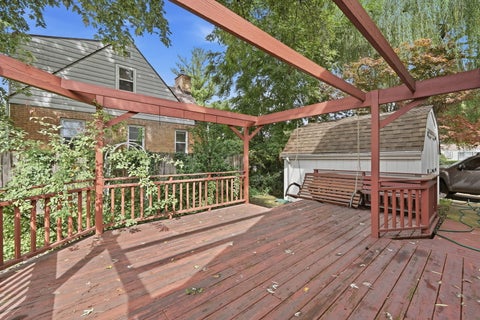 Tiny photo for 834 S Wolf Road, Des Plaines, IL 60016 (MLS # 12776140)