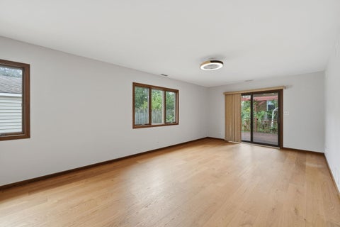 Tiny photo for 834 S Wolf Road, Des Plaines, IL 60016 (MLS # 12776140)