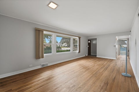 Tiny photo for 834 S Wolf Road, Des Plaines, IL 60016 (MLS # 12776140)