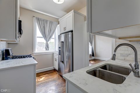 Tiny photo for 943 E Hyde Park Boulevard #3, Chicago, IL 60615 (MLS # 12681824)